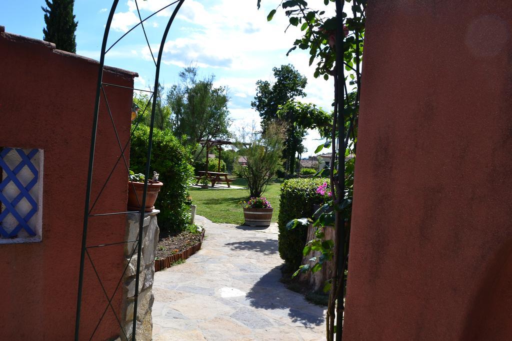 Village De Gites Les Olivettes Saint-Dezery Zewnętrze zdjęcie
