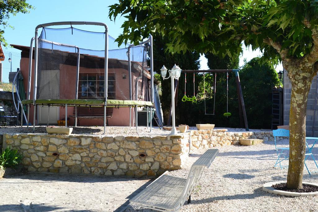 Village De Gites Les Olivettes Saint-Dezery Zewnętrze zdjęcie
