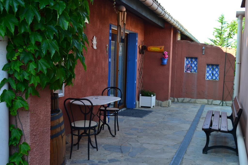 Village De Gites Les Olivettes Saint-Dezery Zewnętrze zdjęcie